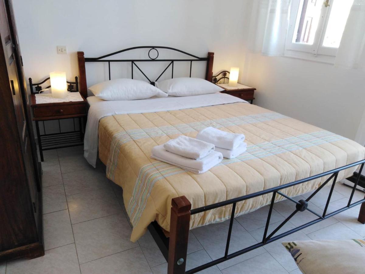 Adriani Sea View Rooms Адамас Екстер'єр фото